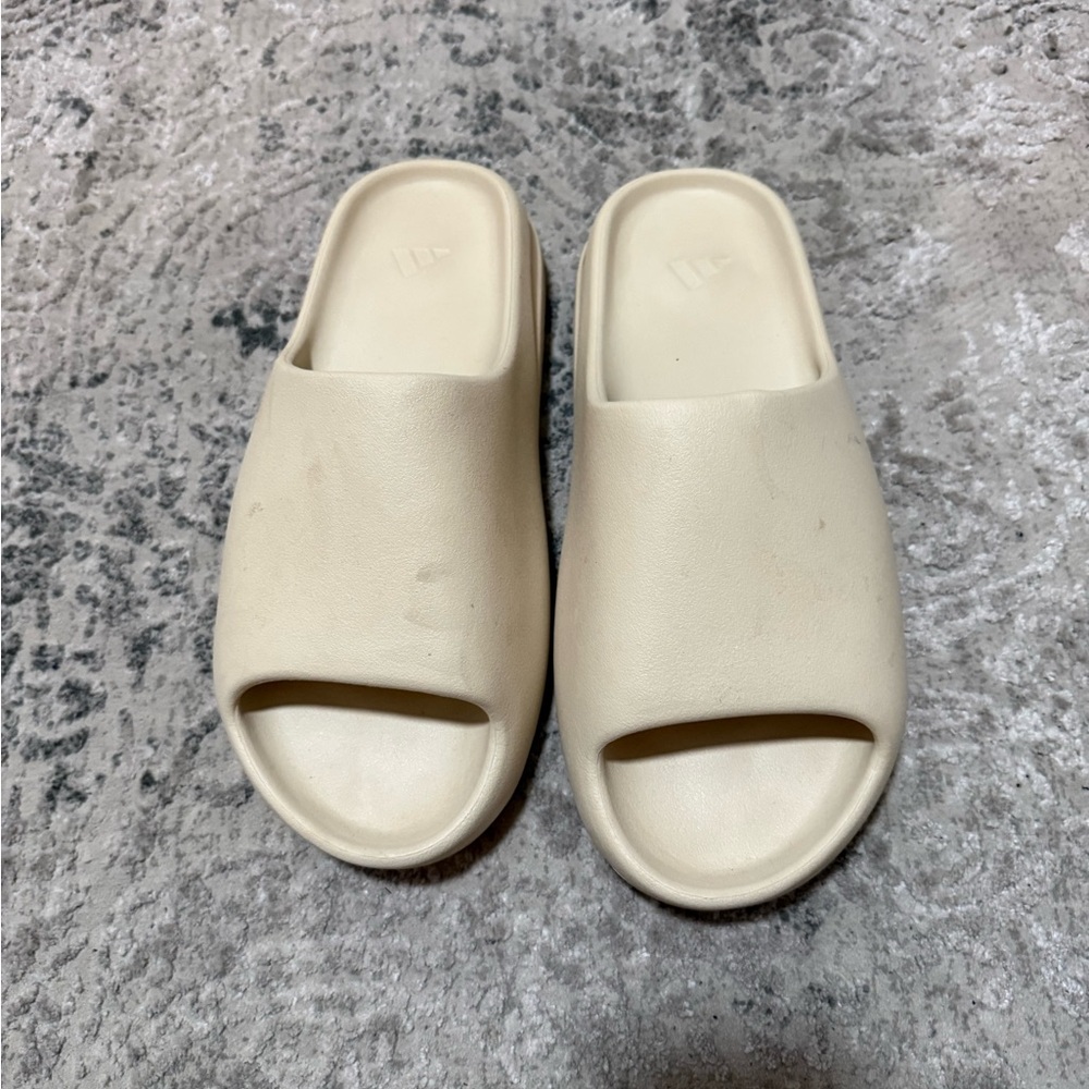Adidas Yeezy Cream Slide Sandals